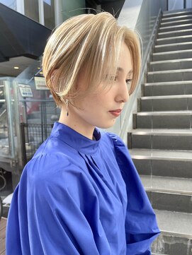 ヌード(NUDE) NUDEダブルカラーハイトーンカラーショートボブ前髪なしショート