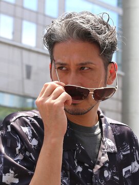 ガズル ハラジュク(GUZZLE HARAJUKU) 40代、50代の秋冬ヘア!ワイルドな白髪刈り上げメンズパーマ