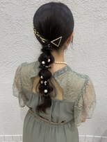 ヴィサージュアクト(VISAGE a.c.t)&nbsp;華やかさと上品さを兼ね備えた編みおろしアレンジ