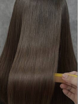 大人女性のお悩み解決。髪質改善縮毛矯正でうねりやダメージを抑え美髪へ導きます◎【札幌/狸小路】