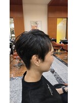 シェルフィ アピタ長久手店 夏向けベリーショート