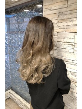 シャメル(Chamel) 透明感/グラデーションカラー/大人可愛いロングレイヤー