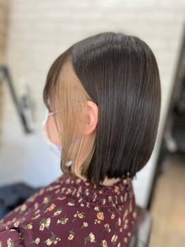 ハサミバイアトリエナガノ 千葉(8sami by atelier nagano) ショートボブ/センターパート/ツヤ髪/グラデーション/イヤリング