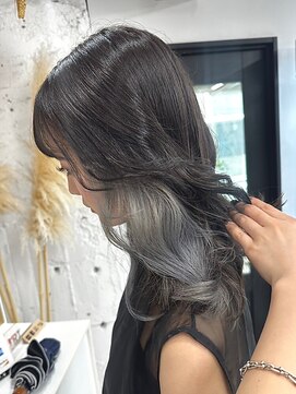 リア(riah) インナーカラー/フェイスフレーミング/シルバー