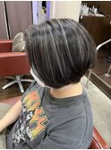 コントラストハイライト×シルバー白髪ぼかし　脱白髪染め