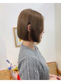 ベージュ　ブリーチなしダブルカラー　ボブ