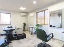 マカナ(macana)の雰囲気（ゆったりナチュラルテイストの店内。ご家族一緒に施術出来ます。）