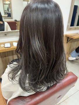 ノーム 横浜(NORM) 白髪ぼかしナチュラルハイライト