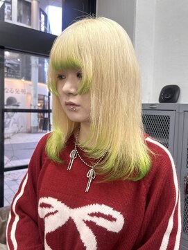 カシェル トウキョウ(Cashel Tokyo) 抜きっぱなしブロンド×黄緑 デザイン