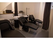 居心地の良いシャンプー台に、マイクロバブルを設置しております