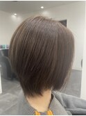 前髪長めショートスタイル