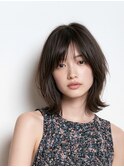 大人可愛い20代30代40代前髪あり小顔ミディアムレイヤーボブ　