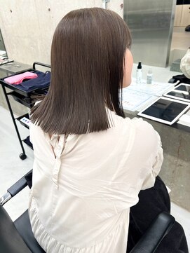 ノエ(noe) ぷつっとロブ×オリーブグレージュ