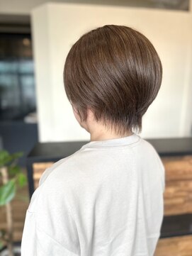 ヴァン カウンシル 王子(VAN COUNCIL) 大人の女性のうる艶ショート レイヤーボブ 透明感カラー#1