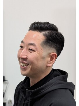 バーバー ダブル(BARBER W) スキンフェード/サイドパート/ハードパート/バーバースタイル