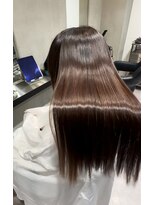 シシ 銀座(sisi) 【髪質改善/縮毛矯正/トリートメント/白髪ぼかし/白髪染め】