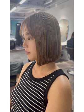 アフィナー 新宿(Afinar) ミルクティーベージュ