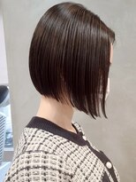 エリマ 横浜西口(elima)&nbsp;横浜西口顔周りレイヤーカットくびれヘア切りっぱなしボブ30代