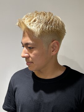 フリークバーバーショップ 河原町三条店(FREAK BARBER SHOP) メンズブロンド/スパイキーショート/フェザーアップ河原町三条