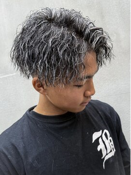 ダズルヘアーエイチ(DAZZLE hair H) ホワイトメッシュツイストツイストスパイラル波巻きプードル