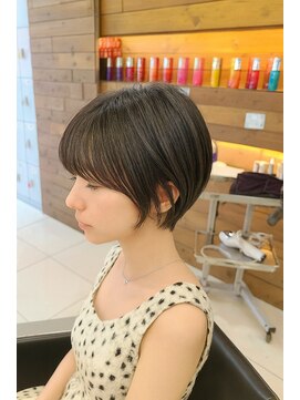 ロハスバイケンジ(LOHAS by KENJE) 【小田急相模原】大人ショートボブ