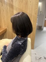 ツキヒ(/tukihi) たぽっと重ためレイヤーボブ / オリーブグレージュ