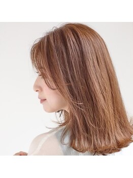 アッシュ 本牧店(Ash)の写真/ナチュラルな白髪染めで透明感を引き出し、若見えを叶える大人の艶髪スタイルへ☆