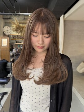 カイコヘアーアンドアートスタジオ(kaiko hair&art studio) たっぷりレイヤーにふんわりベージュ