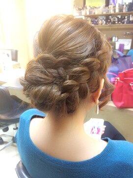 マジックマッシュ(Magic Mush) 編みこみお花アップ