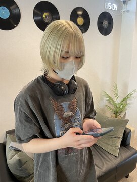 サミット ウル(SUMMIT ulu.) 【ulu yui】ボブウルフ ホワイトブロンド