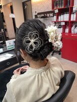 ニル 柏の葉(Nil)&nbsp;アップスタイル　シニヨン　【 村岡優里子 】