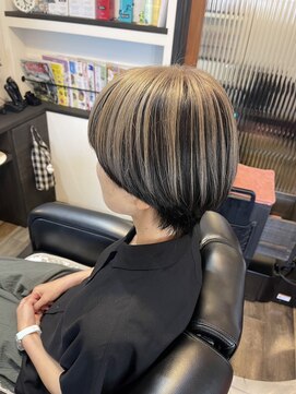 カシア cassia hair dressing salon 【cassia】ハイトーンカラー×マッシュボブ　[30代40代50代]