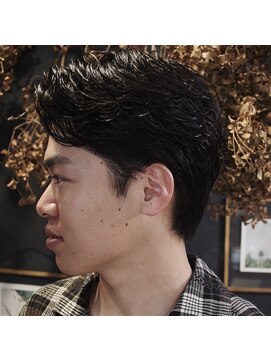 ランタン(LANTERN) 毛流れショート