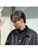 一際目立つ透明感満載のダークグレージュ☆メンズウルフスタイル