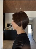 ショートボブ×オリーブブラウン