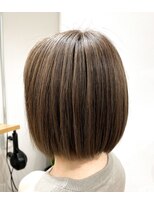 ウルヘアー 緑地公園(ulu hair)&nbsp;ナチュラル白髪ぼかしハイライト