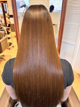 リー 四ツ橋(Lee) クセでごわつく髪も綺麗に伸ばす美髪整形縮毛矯正