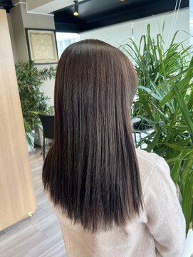 アリカ(arika) 赤みの無いブラウンカラー