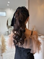 オルメ(olume)&nbsp;結婚式お呼ばれヘア長さだしポニー