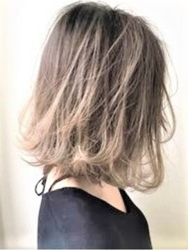 グランツ(GLANTZ) 上品カジュアルスタイル・透明感のあるカラーで!