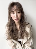 肌馴染みのいいベージュロング