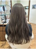 透明感アッシュグレージュ×30代オフィスストレート