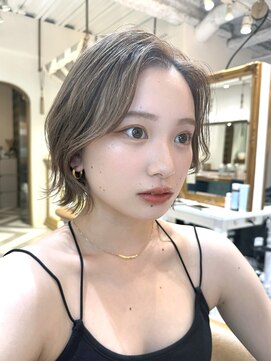 ロンドアベニール 北千住(Lond avenir) 【韓国ヘア】ぱつっとボブ グレーベージュ 西田大樹