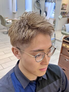 キャンバス バイ ネオリーブ 横浜西口(Canvas by neo.) ブリーチ　メンズハイトーン　刈り上げショート