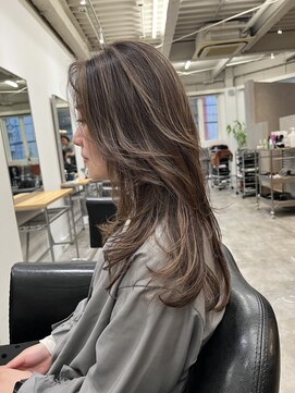 ジーレ(jiire) レイヤー　グレージュハイライト