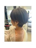 耳掛けショートでスッキリ可愛く