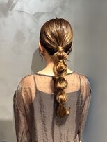 エル トゥー エフ(el two ef) ポニーテール編みおろしヘアアレンジ