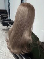 イル(iLe.)&nbsp;ミルクティーベージュブリーチなしダブルカラーレイヤーカット