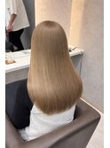 透明感明るめオリーブベージュ