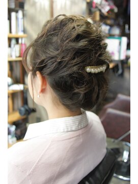 オーバーキャプテンネイキッド(OVER CAPTAIN NAKED) ふんわりシニヨン＊着物向けヘアセット